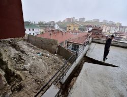 Heyelan sokağında gece yarısı paniği