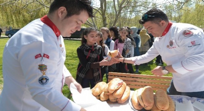 Büyükşehir Belediye’den çocuklara balık pikniği