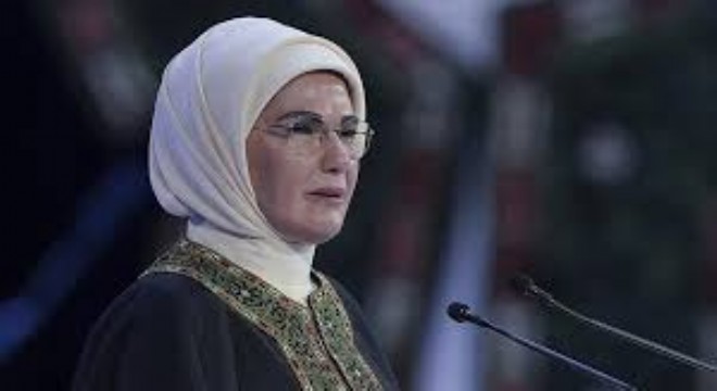 Emine Erdoğan dan Regaip Kandili ve Üç Aylar Mesajı