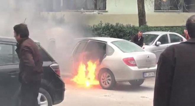 LPG’li araç alevlere teslim oldu