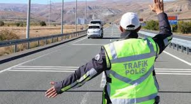 Ocak'ta 424 Bin Trafik Denetimi, 135 Bin Ceza