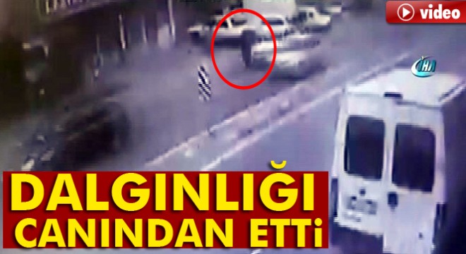 Pendik te dalgın yaya canından oldu