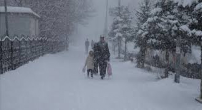 Doğu’da Kar Yağışı ve Buzlanma Hayatı Etkiliyor